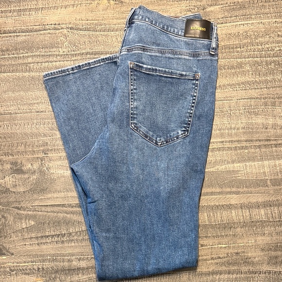 Express Women's Classic Straight Leg Blue Jeans - Picture 2 of 6
